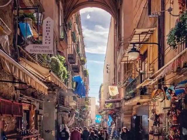 La Casetta In Centro Napels Buitenkant foto